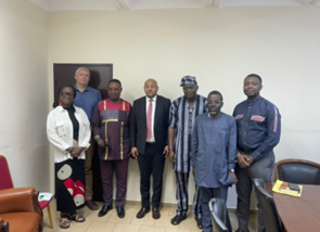 Delegation and Cameroon unions meet with the chief trade negotiator.