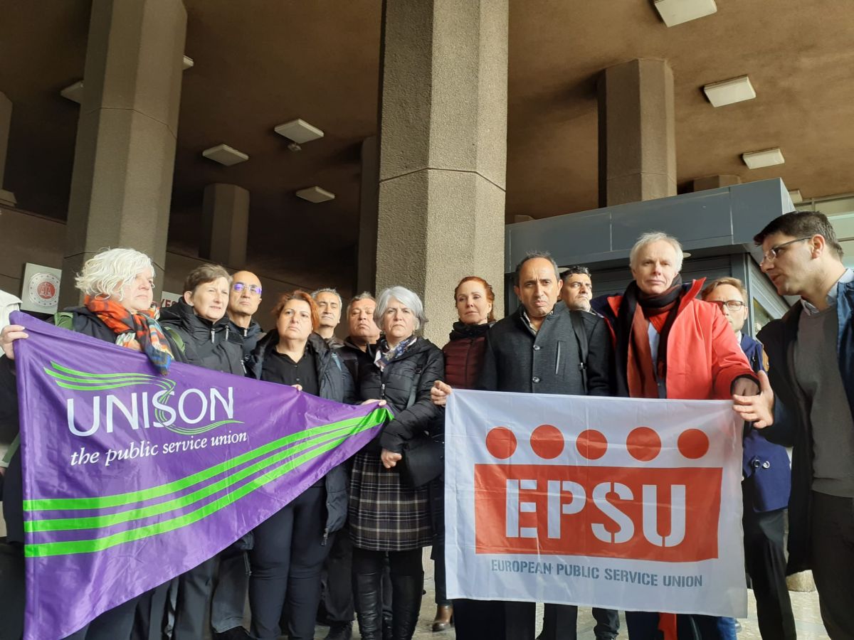 Union observers at a trial of trade unionists in Turkey