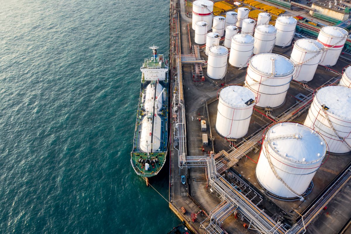 Oil Storage tank in the port
