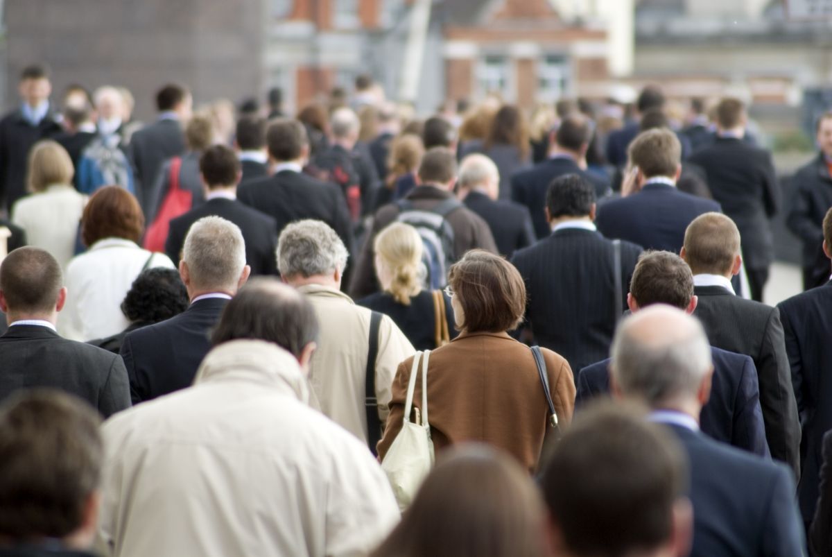 A crowd of commuters