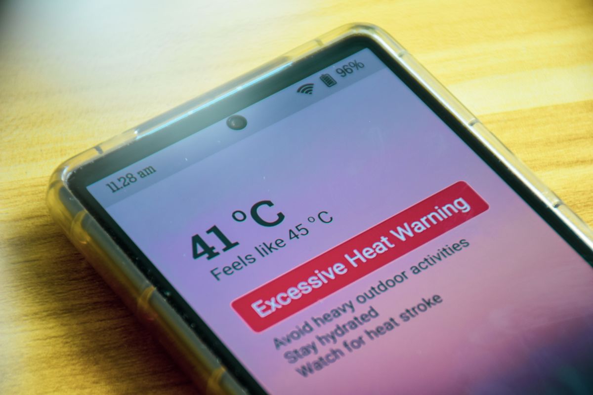 Weather warning on phone
