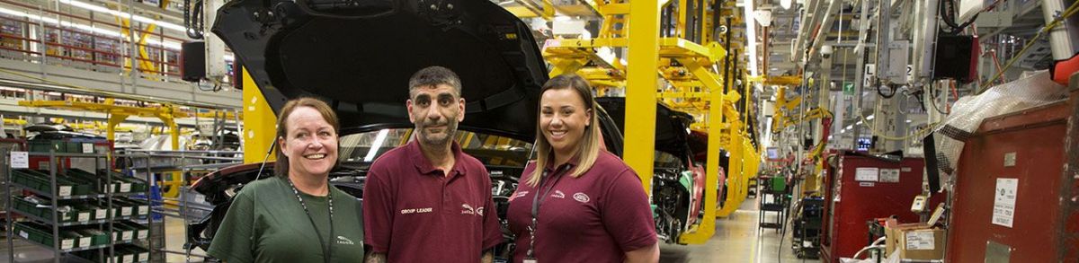 Workers at Jaguar Land Rover. © John Harris/reportdigital.co.uk