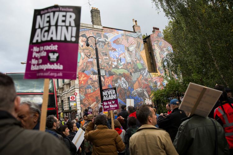 anti far right protesters