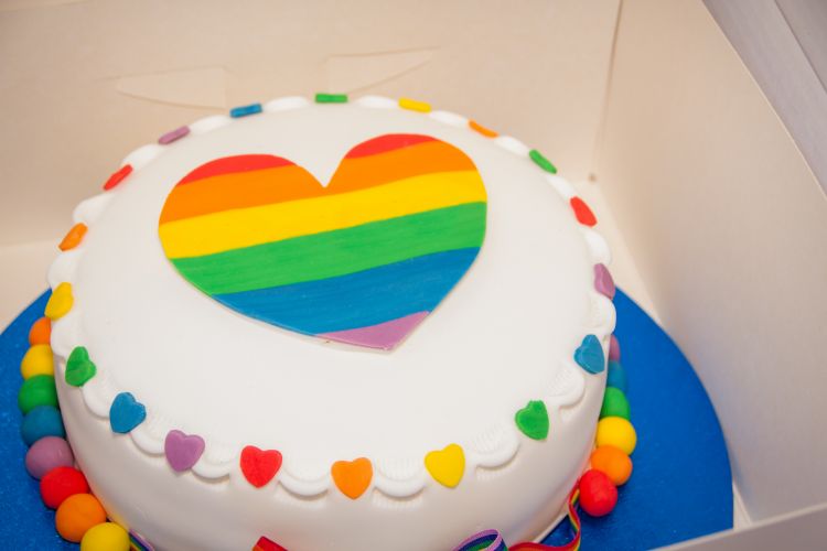 That gay cake – a quick digest