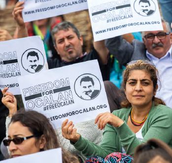 Workers’ rights protesters at the Tolpuddle Martyrs festival demonstrate against the imprisonment of political activist Abdullah Öcalan in İmralı, Turkey © Jess Hurd/reportdigital.co.uk
