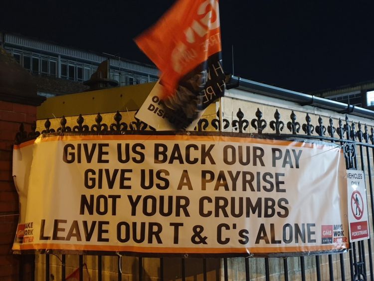 gmb strikers at jacobs factory
