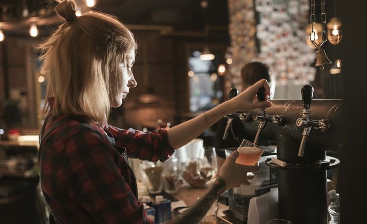 Bar worker at night. Photo: AntGor