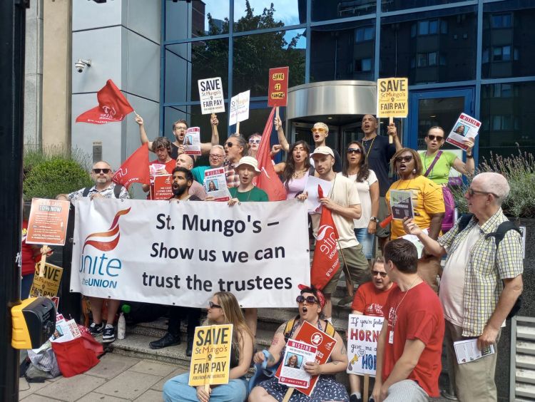 St Mungos workers