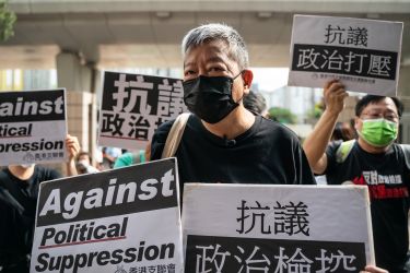 Free Lee Cheuk-yan