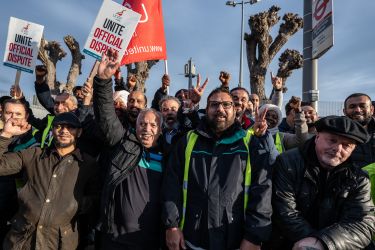 bus drivers on strike