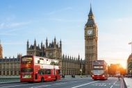 Buses in front of Big Ben on Westminster Bridge