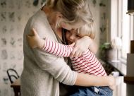 Mother and child at home. Photo: Maskot